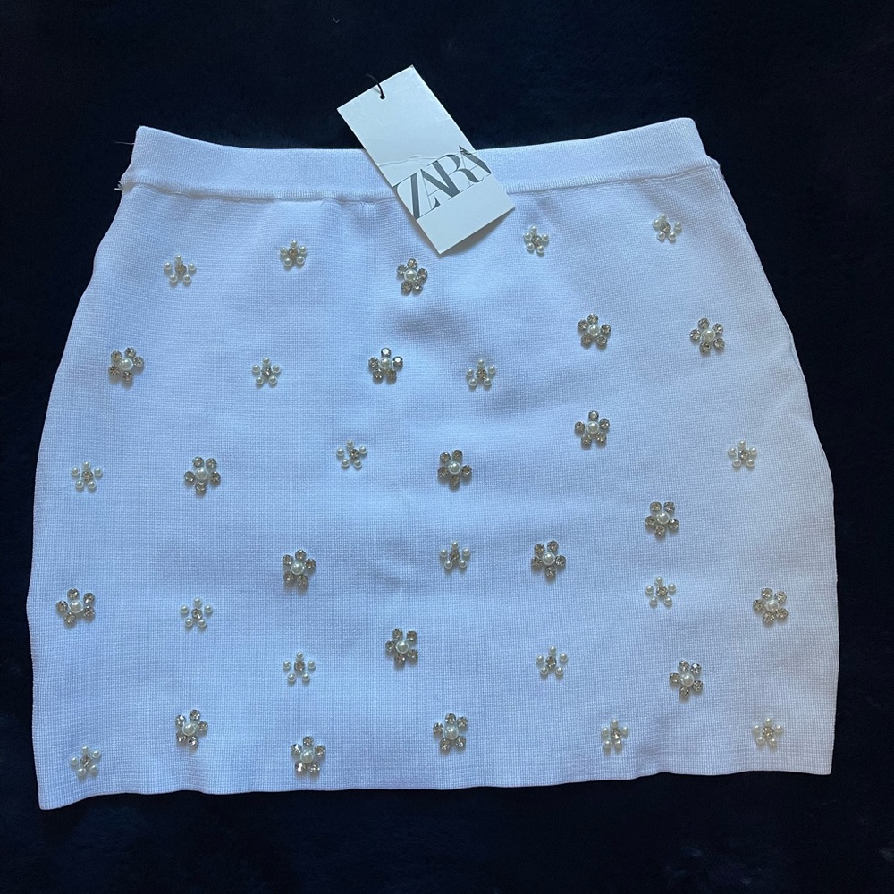 Zara White Pencil Skirt with Gold Floral Accents